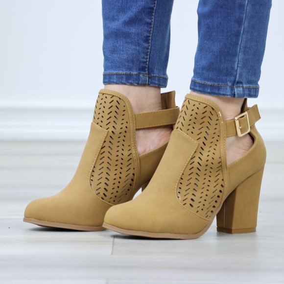 Tan Faux Nubuck Round Toe Block Heeled Ankle Boots Lacer Cut Design - Picture 12 of 12